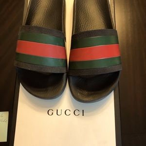 Men’s Gucci Sport Slide. Size 6
